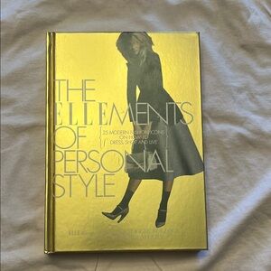 The Elements of Personal Style - Gold Hardcover Fashion Book